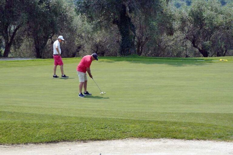 Gara di golf organizzata da AdHoc Sanremo, una fase della gara