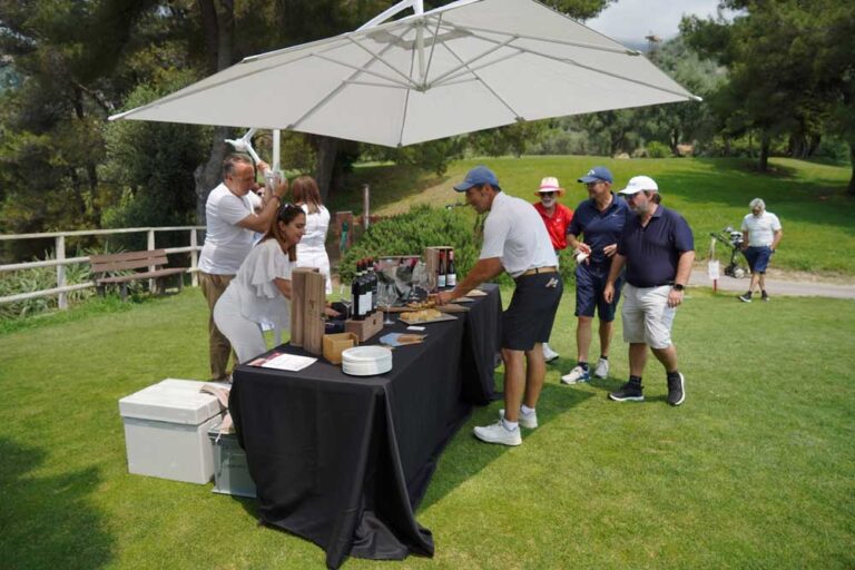 Gara di golf organizzata da AdHoc Sanremo, momento degustazione